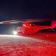 Náhlá změna počasí donutila vrtulník LZS s těžce zraněným dítětem přistát