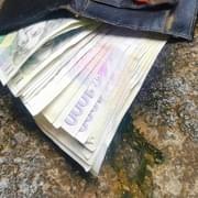 Řidič ztratil peněženku s 67 000 korunami