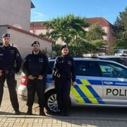 Trojice policistů muži rozmluvila sebevraždu
