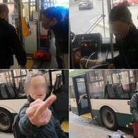 Agresivní narkomanka řádila v trolejbusu